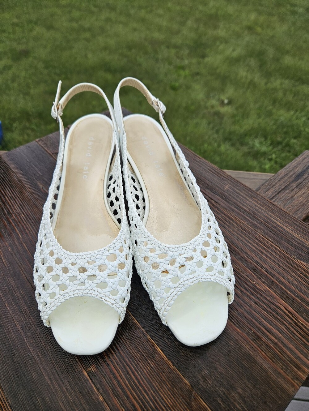 David Tate White Woven Slingback Sandals Womens 9.5 N Peep Toe Comfort Wedge